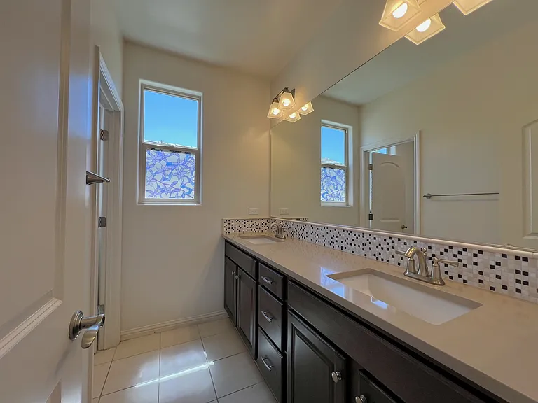 14305 Pemberley Passage Ave — Photo 22