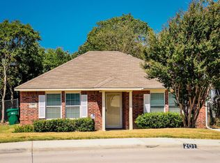 201 S Cockrell Hill Rd, Cockrell Hill, TX 75211