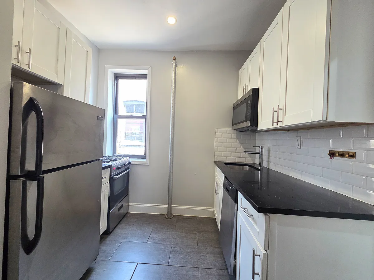 Building Photo - 541 W 156th St #12