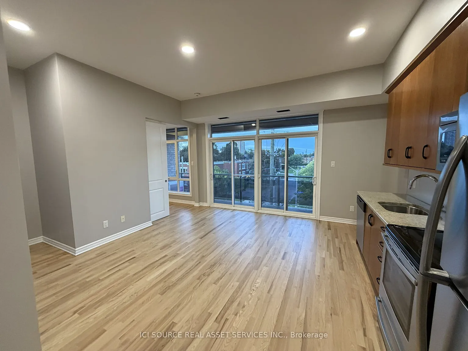 2 bed, $2,699 — Photo 4