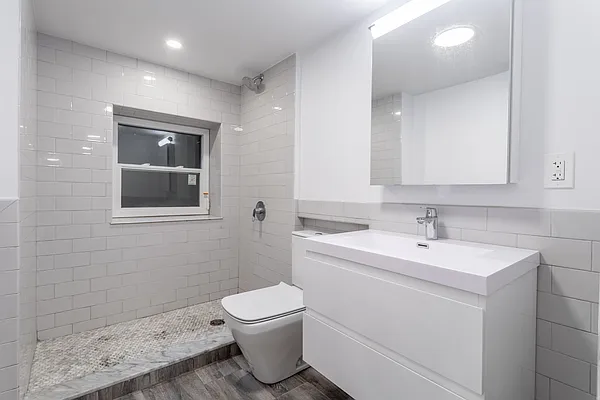 Rented by Bond New York | media 6