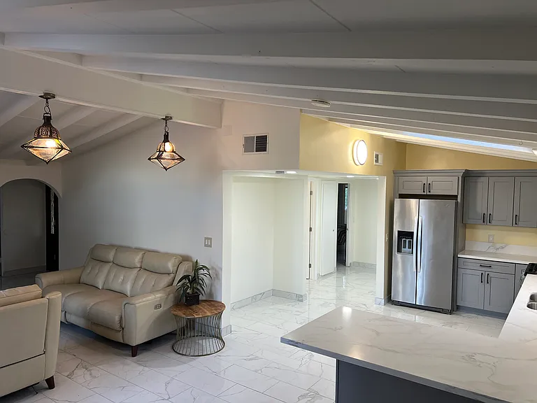 6546 Kelvin Ave — Photo 35