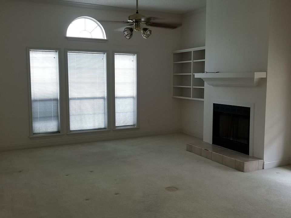 2nd image of 2515 Vogue Dr