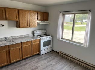 36 Clayton Ct, Winnebago, IL 61088