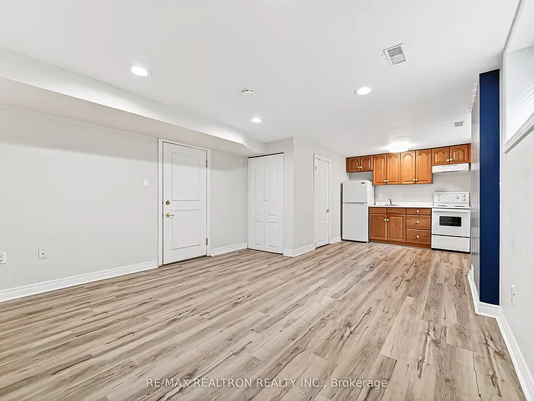 454 Donlands Ave #R2 — Photo 7