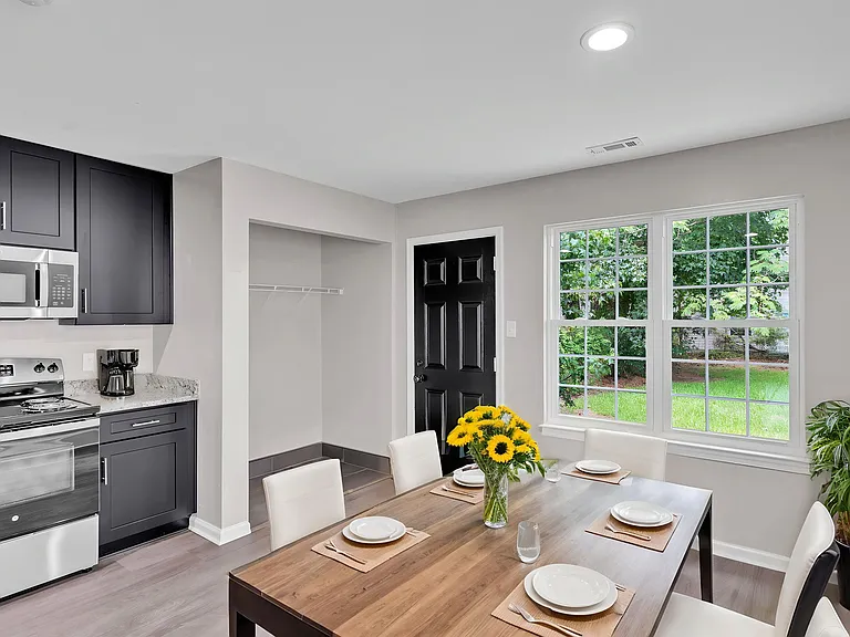 1108 Carver Ave — Photo 13