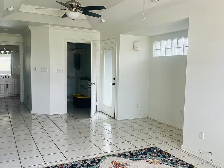405 S Tio Ave — Photo 25
