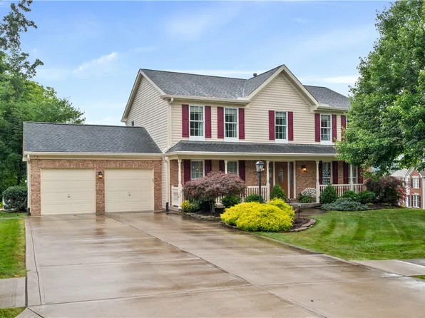 327 Indian Ridge Dr, Coraopolis, PA 15108