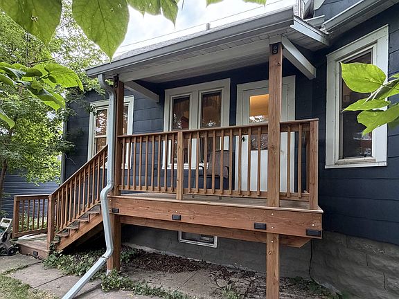 5th image of 843 Dousman St