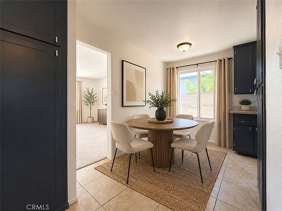 4th image of 44137 Fern Ave