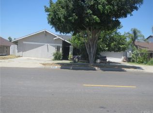 950 S Willow Ave, Rialto, CA 92376