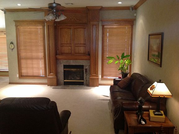 2nd image of 121 SW 133rd St