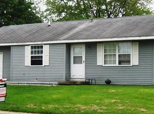 3215 W John St, Champaign, IL 61821