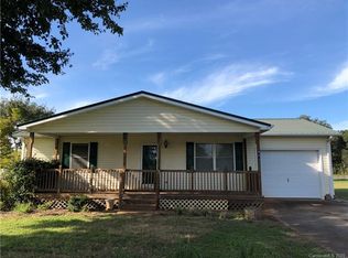 902 Lyndsey Brooke Ct, Lincolnton, NC 28092