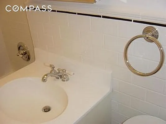 Rented by Compass | media 11