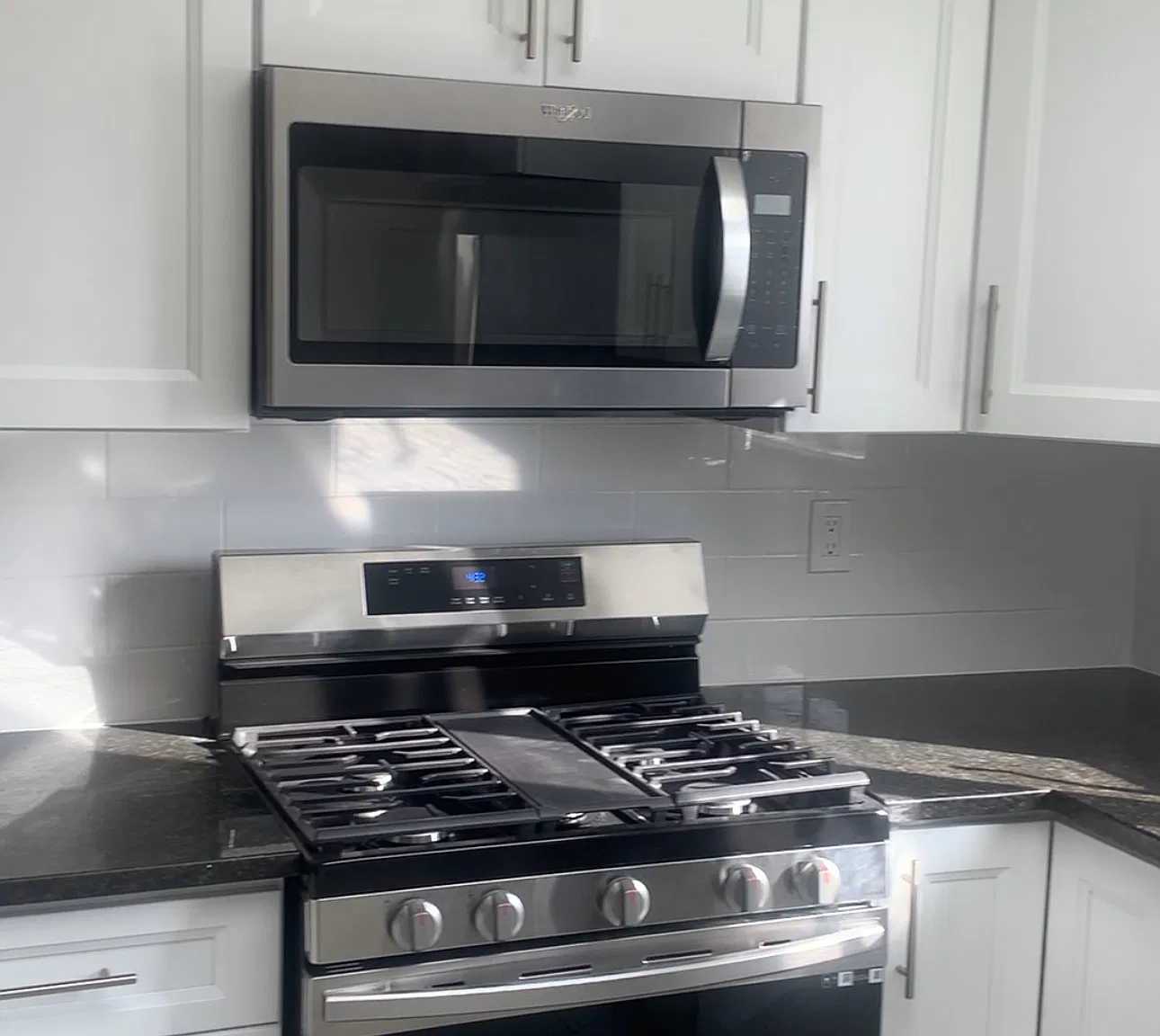 3 bed, $2,999 — Photo 3