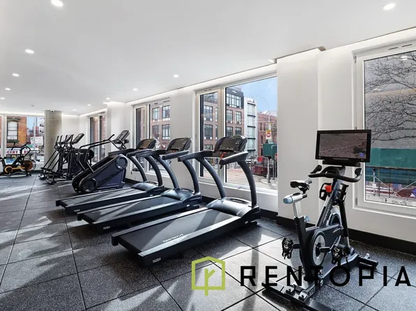 228 Berry Street image 10 of 22