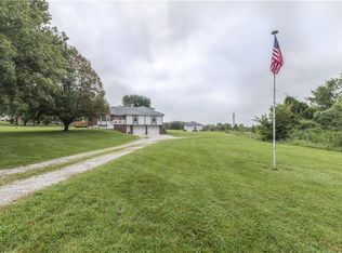 3323 S Fields Rd, Oak Grove, MO 64075