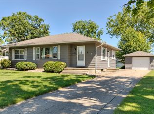 206 SE Park View Dr, Ankeny, IA 50021