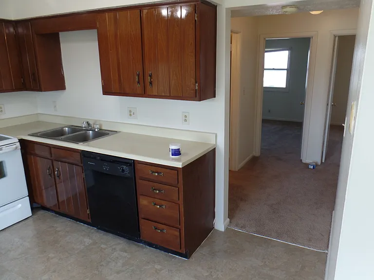 Williamsburg Apartment Homes LLC — Photo 8
