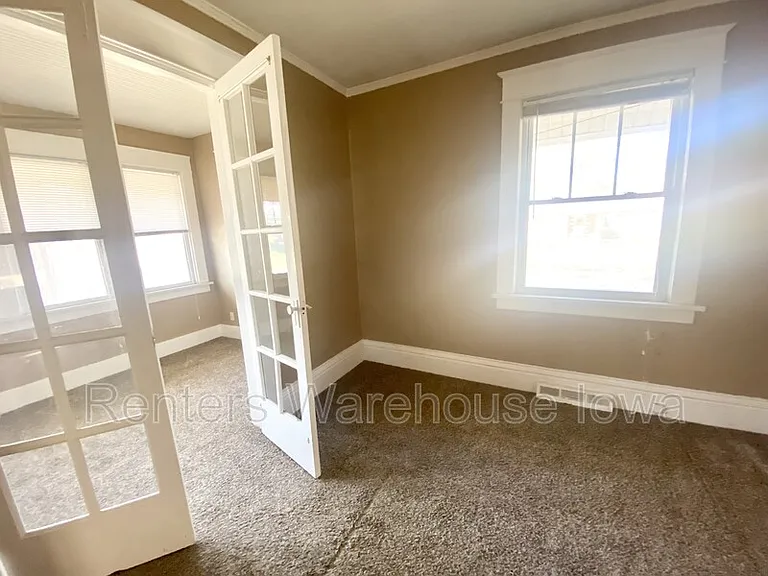1829 48th St — Photo 10
