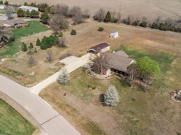 3rd image of 730 NW 34th St