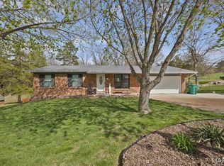 100 Briarwood Ln, Festus, MO 63028