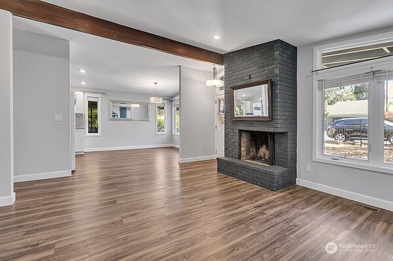 2nd image of 8022 S 112 Street