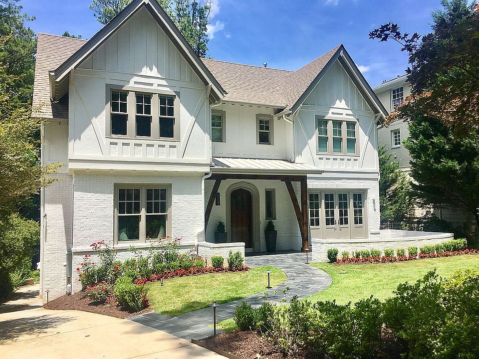 2nd image of 932 Clifton Rd
