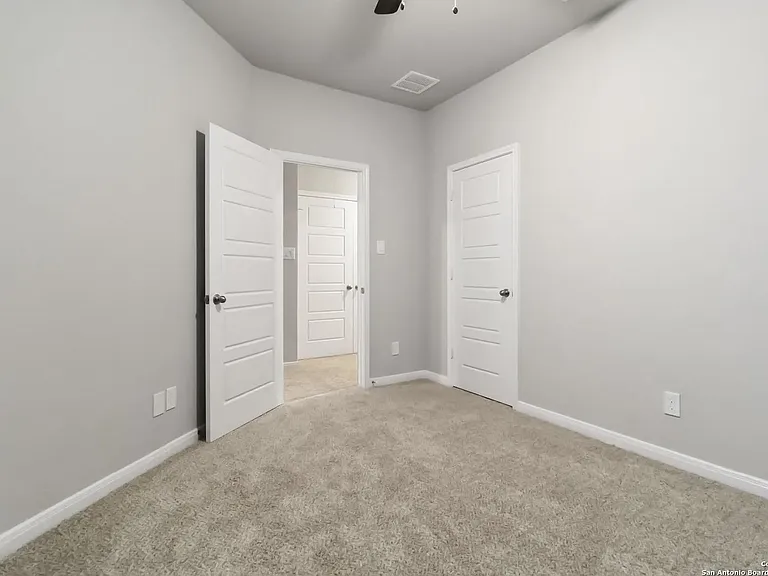 8335 Runner Rdg #102 — Photo 11