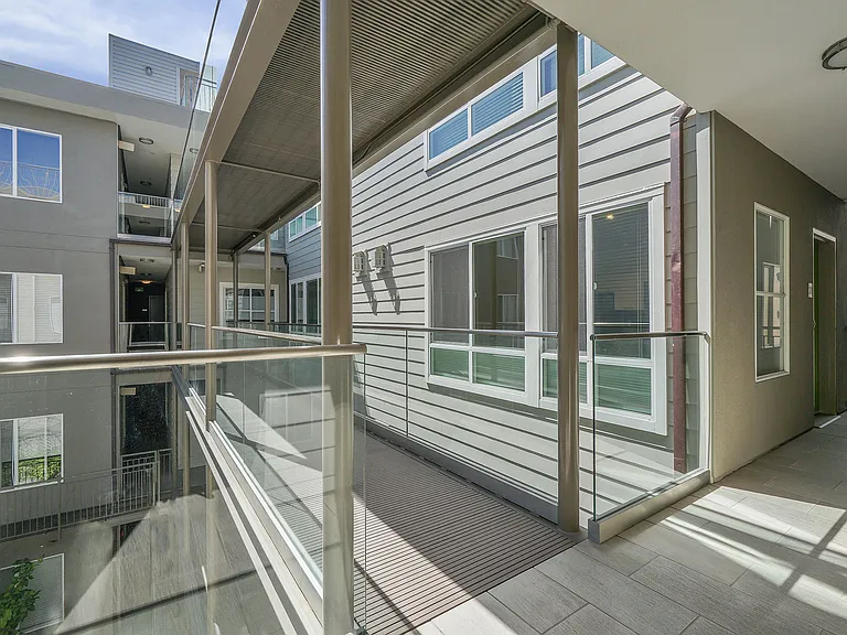 566 S Van Ness Ave #21 — Photo 24