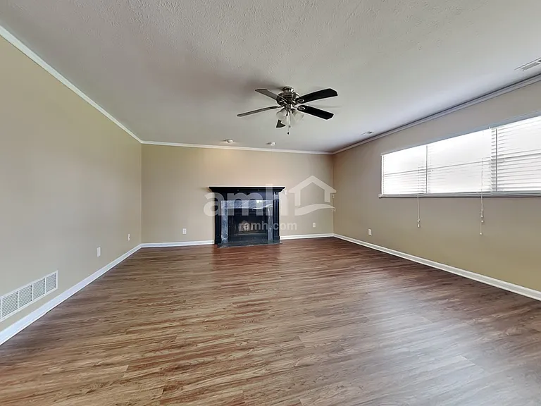 6401 Sharps Ridge Ct — Photo 5