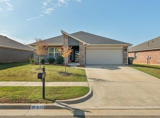 810 Barbaroot Dr, Norman, OK 73069