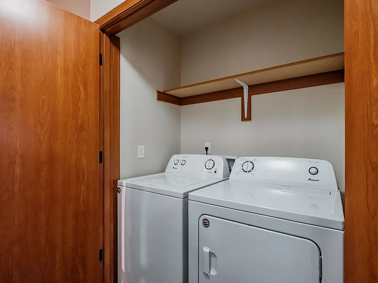 Aspen Place Apartments — Photo 82