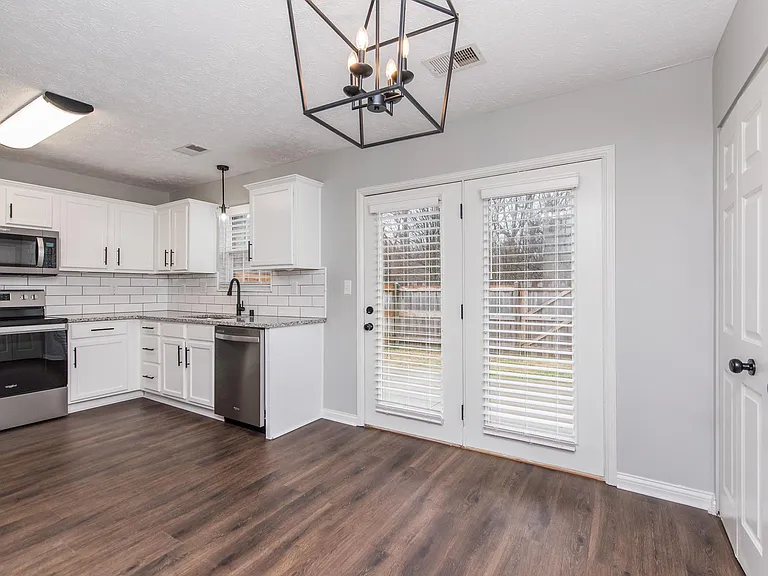 3853 Boston Rd — Photo 6