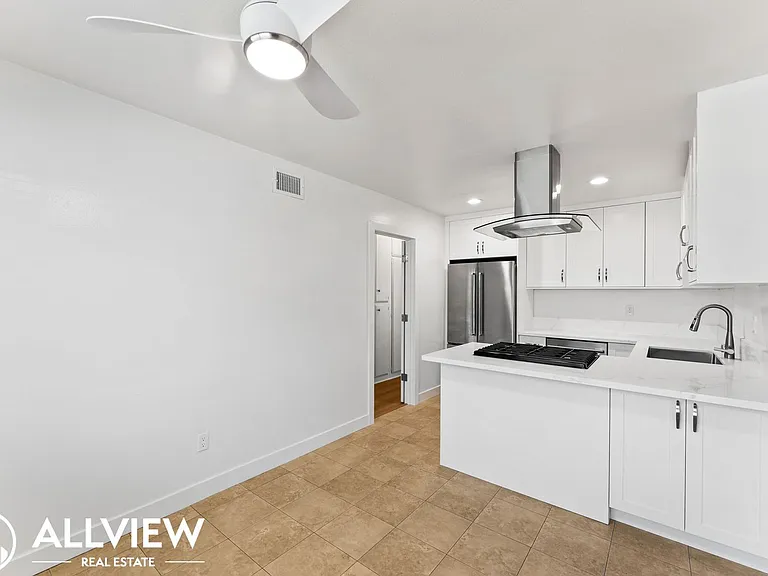 16661 Bartlett Ln — Photo 1