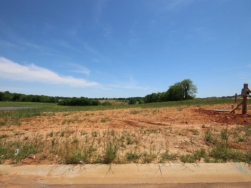 2nd image of 790 Farmington Lot 790