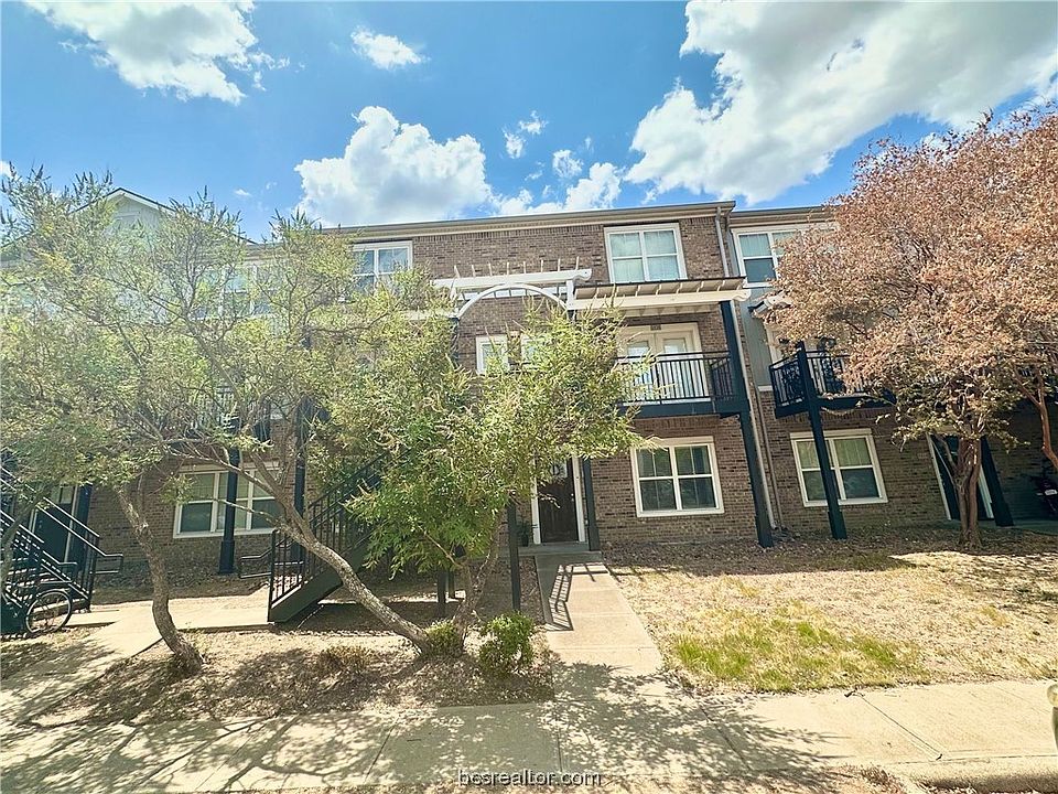 1st image of 1725 Harvey Mitchell Unit 1425