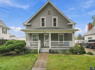 6926 Francis St, Lincoln, NE 68505