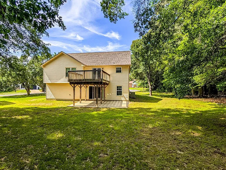21530 Warwick Ct — Photo 51