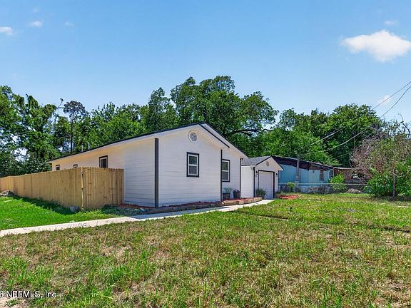 3rd image of 433 LENA Street