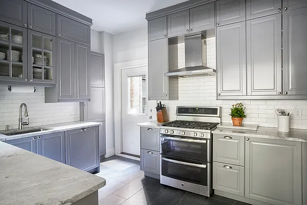 Sold by Compass | media 8