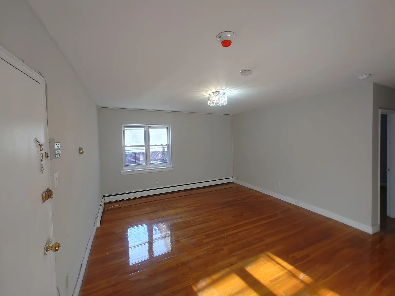 2 bed, 9999 sqft, $3,000 — Photo 3