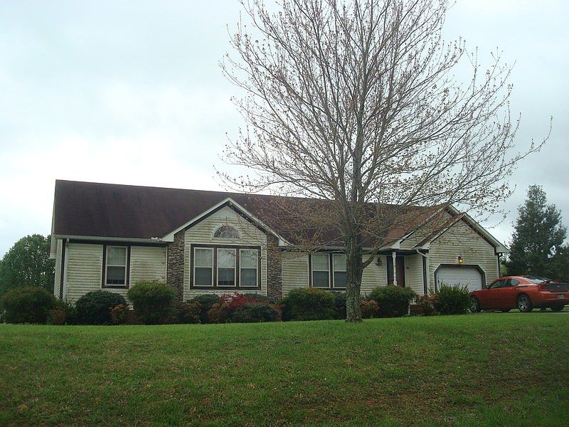 1st image of 25 Carmene Ct W