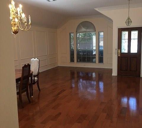 3rd image of 6912 Burr Oak Dr