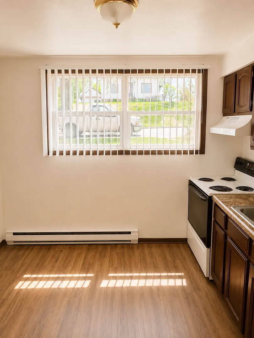 Building Photo - 707 Tremont St #2