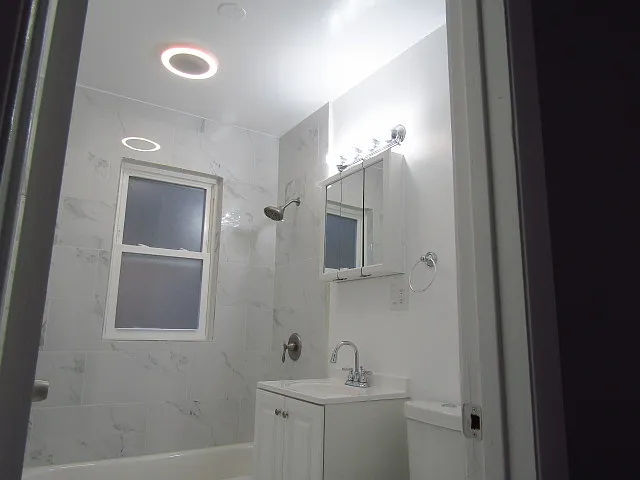 12014 S La Salle St #1 — Photo 8