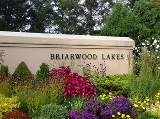 172 Briarwood Loop, Oak Brook, IL