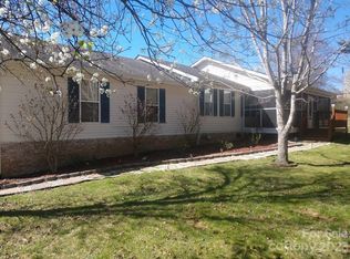 34 Homeway Dr, Fletcher, NC 28732