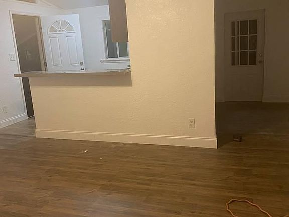 4th image of 4189 78th St N